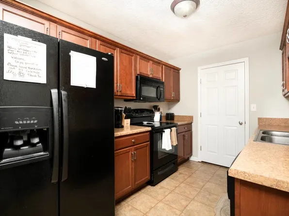 (undisclosed Address), Clarksville, TN 37042