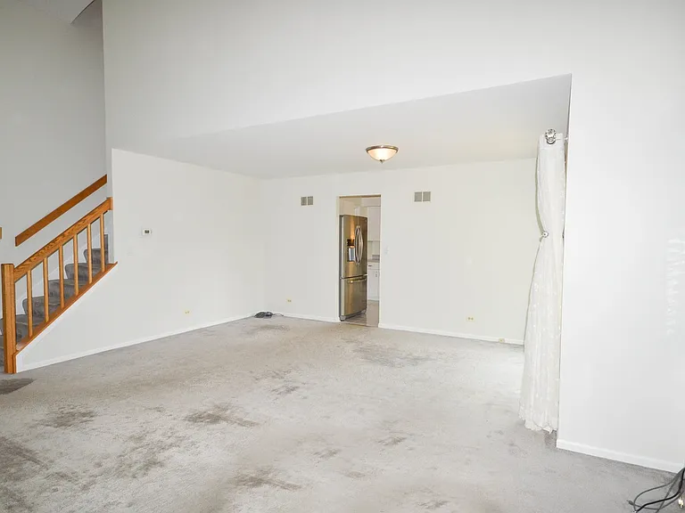 376 Bentley Pl — Photo 5