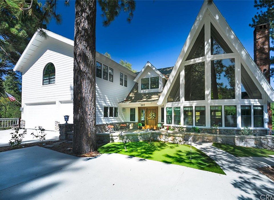 1st image of 207 Brentwood Dr