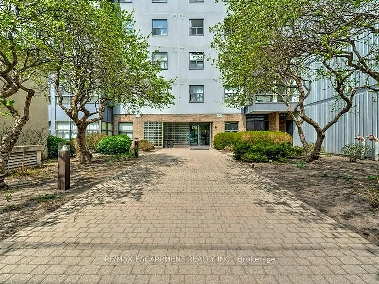 175 Hunter St E #207 — Photo 3