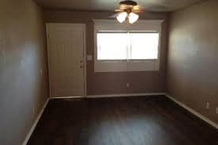 2nd image of 1320 N Oakland Ave APT 2