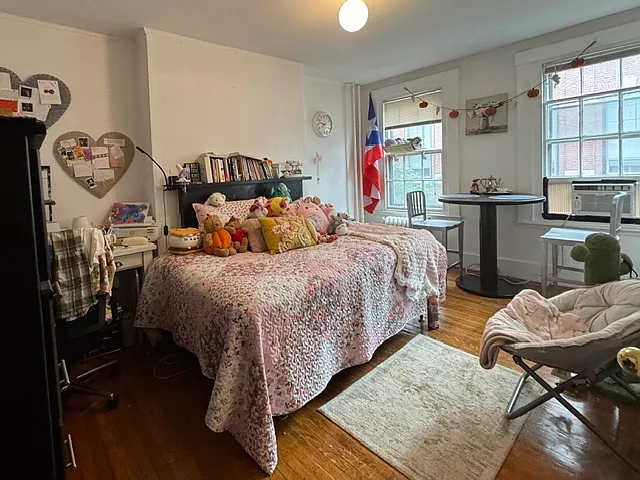 54 S Russell St #3 — Photo 2