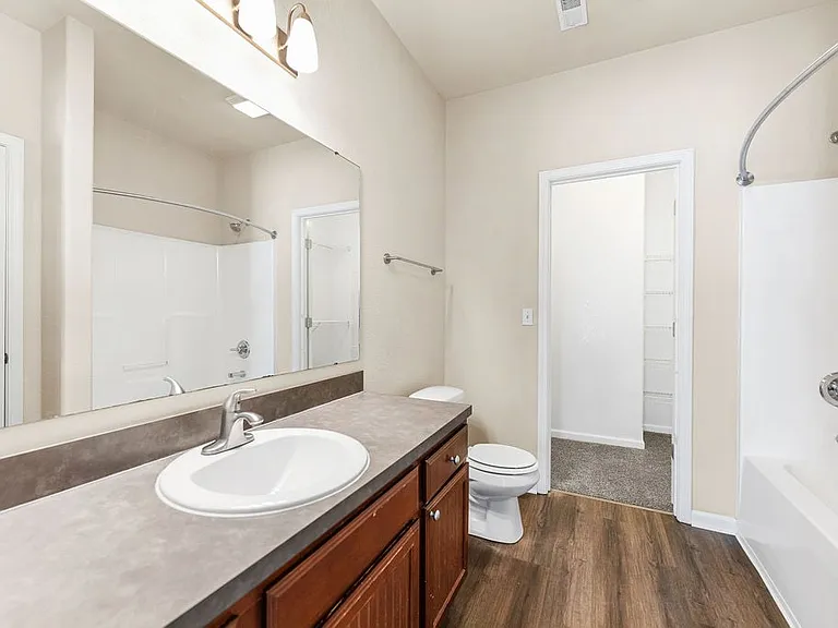 Ironwood Apartments and Townhomes — Photo 100
