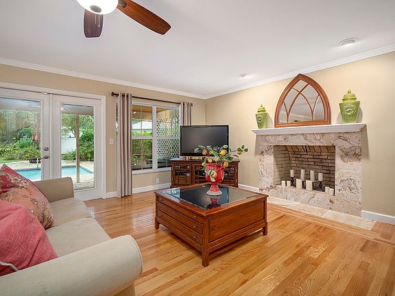 4th image of 4214 Winding Willow Dr