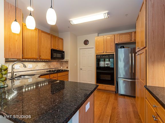 5th image of 17 Lakebreeze Ct