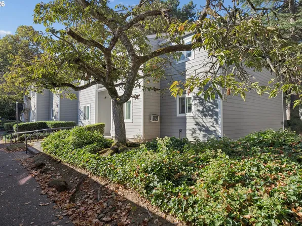 2706 SE 138th Ave APT 32, Portland, OR 97236