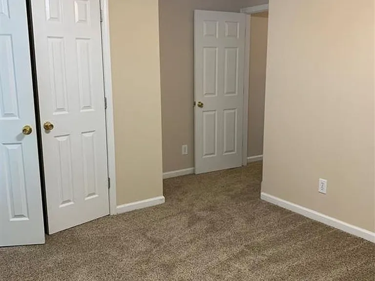 131 Live Oaks Dr — Photo 7