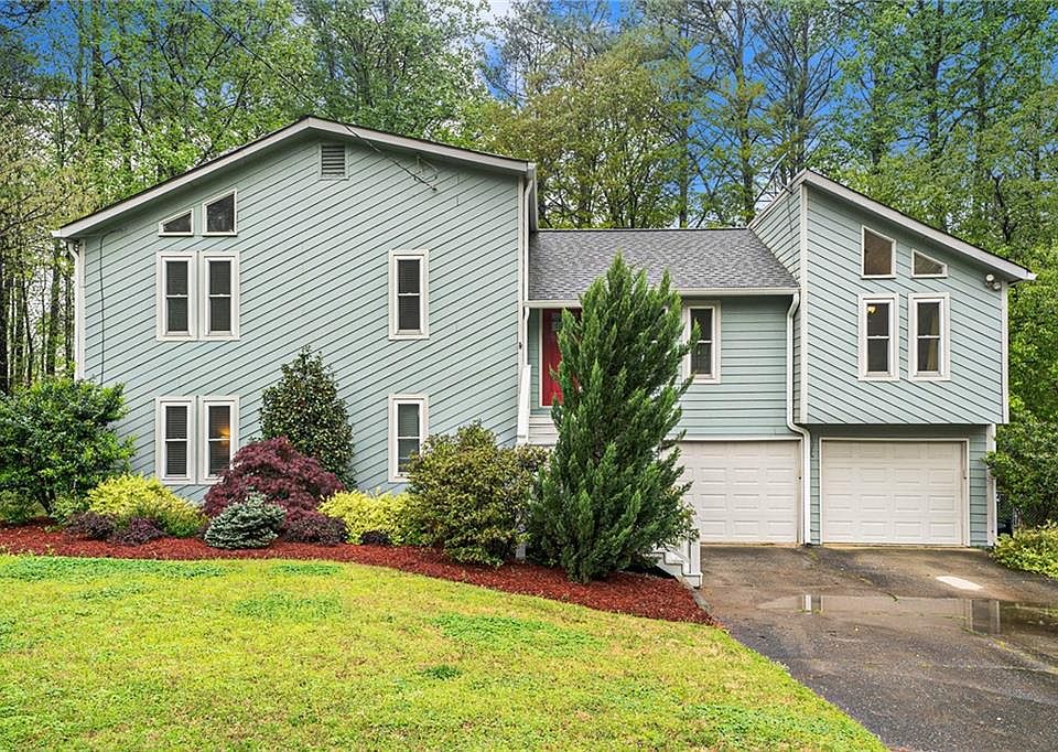 1st image of 417 Creekside Ln