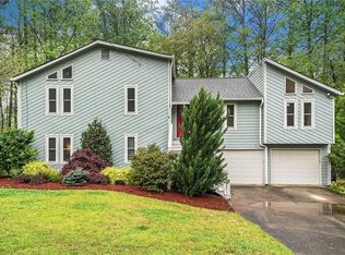 417 Creekside Ln, Woodstock, GA 30188