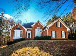 910 Maple Creek Ct, Loganville, GA 30052