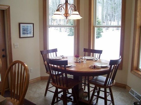 5th image of 229 Lavina Dr