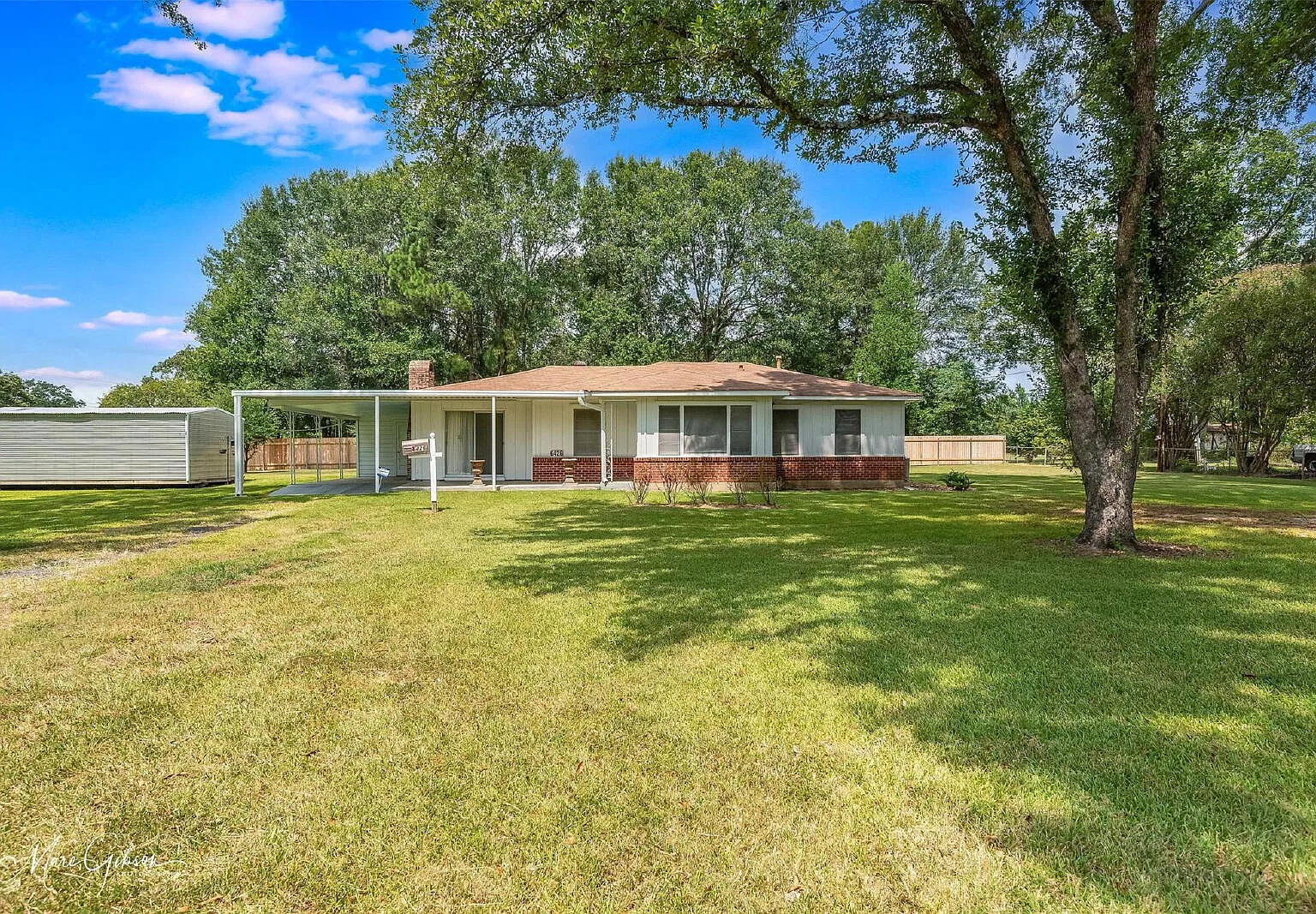 2 bed, 1.5 bath, 951 sqft, $1,100 — Photo 1