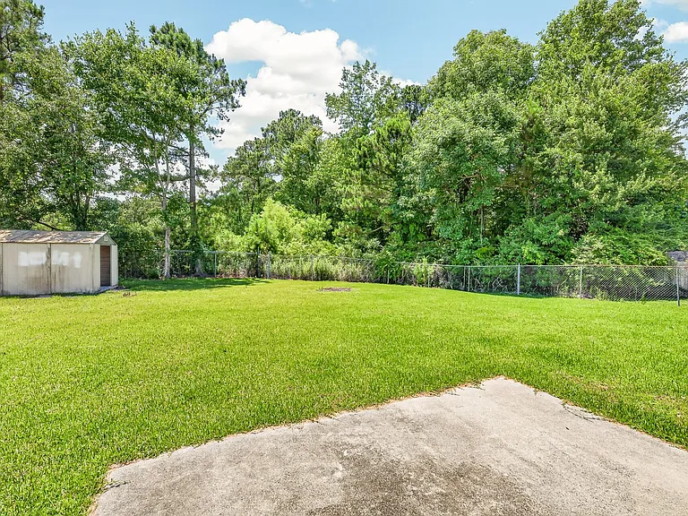 242 Zachary Ln — Photo 25