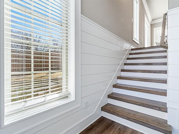 3rd image of 1 Airton Cir