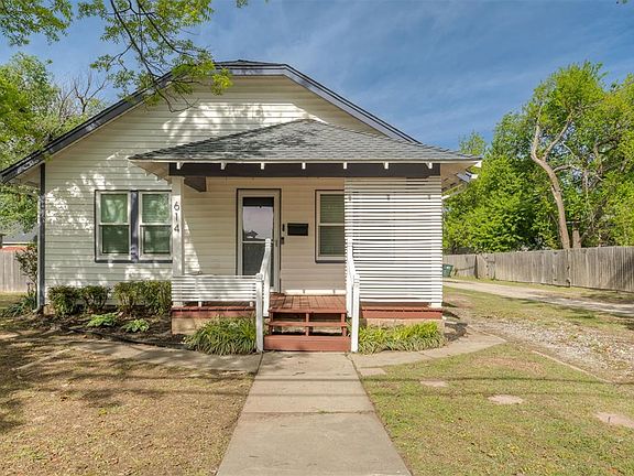 4th image of 614 N University Blvd