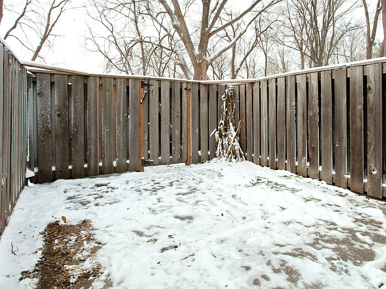 831 Weeks Ave SE — Photo 14