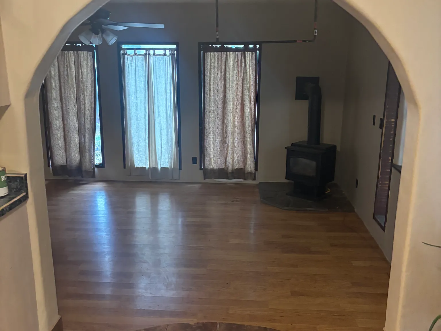 3 bed, $2,100 — Photo 2