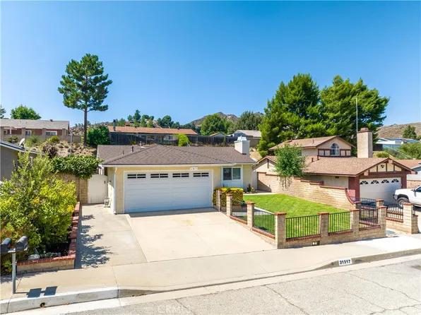 31517 Cherry Dr, Castaic, CA 91384