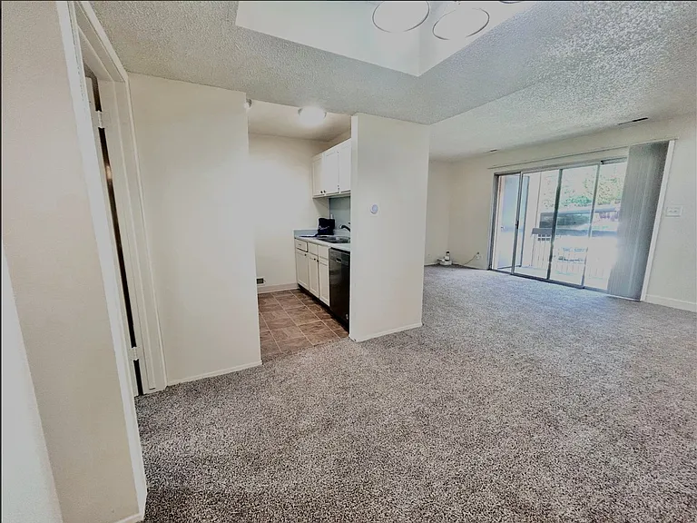 Foothill Terrace — Photo 96