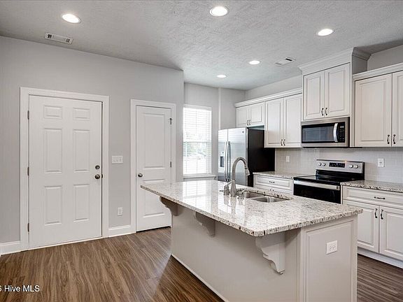 4th image of 1844 Butternut Drive