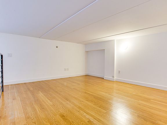 5th image of 342 Eldert St #X301