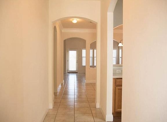 3rd image of 717 Camino Alto Dr