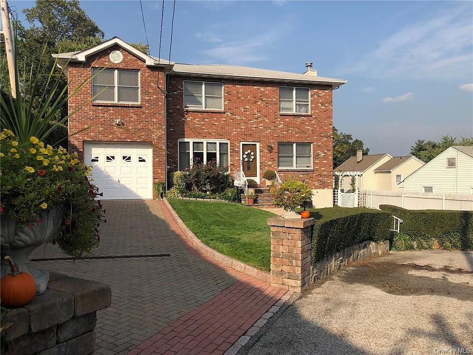 1st image of 18 Floral Ln