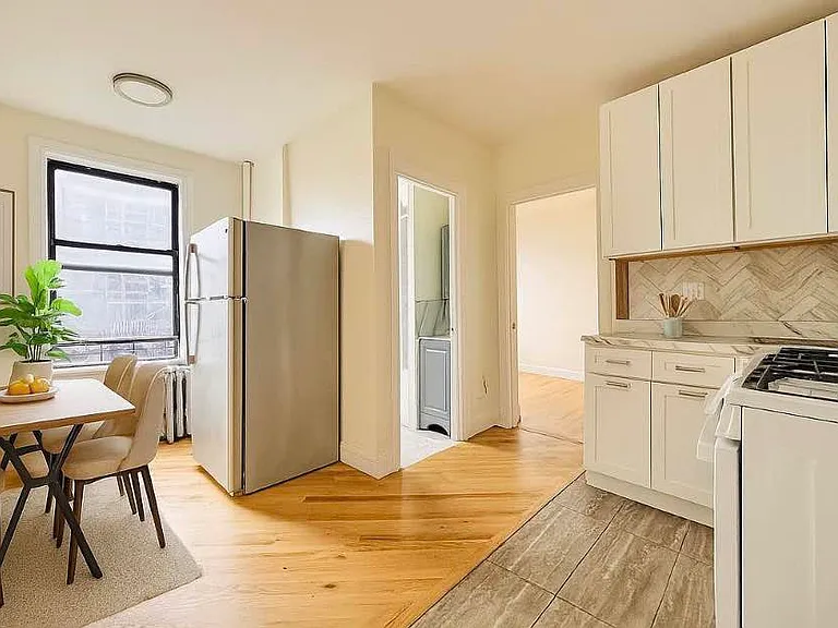 312 S 3rd St #13 — Photo 3