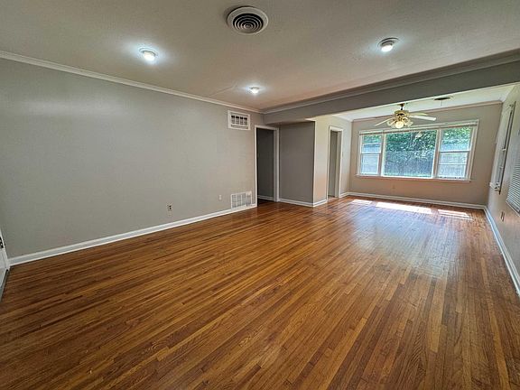 5th image of 1343 Colonial Rd