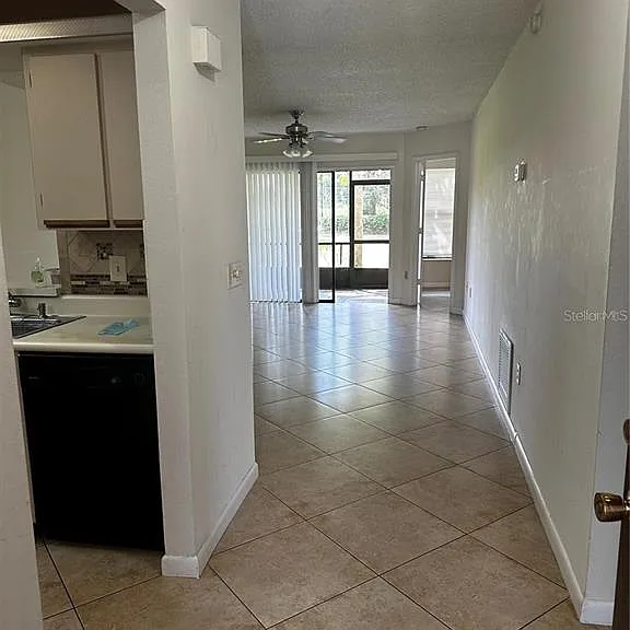 3100 S Semoran Blvd #11 — Photo 2
