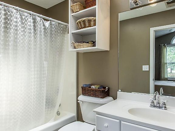 5th image of 3629 Iron Lace Dr