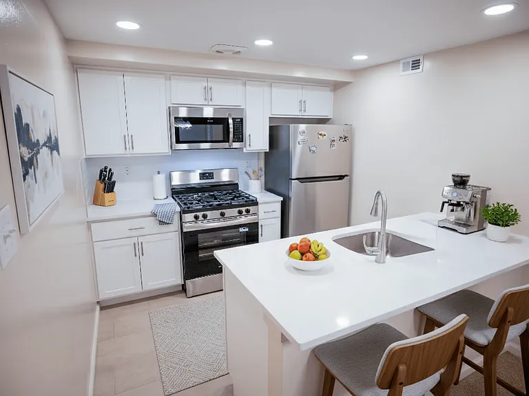 Woodmere Apartments — Photo 9