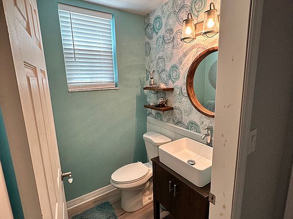 2nd image of 576 Vista Trail Ct