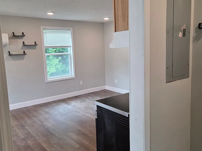 1744 Granby Rd — Photo 9