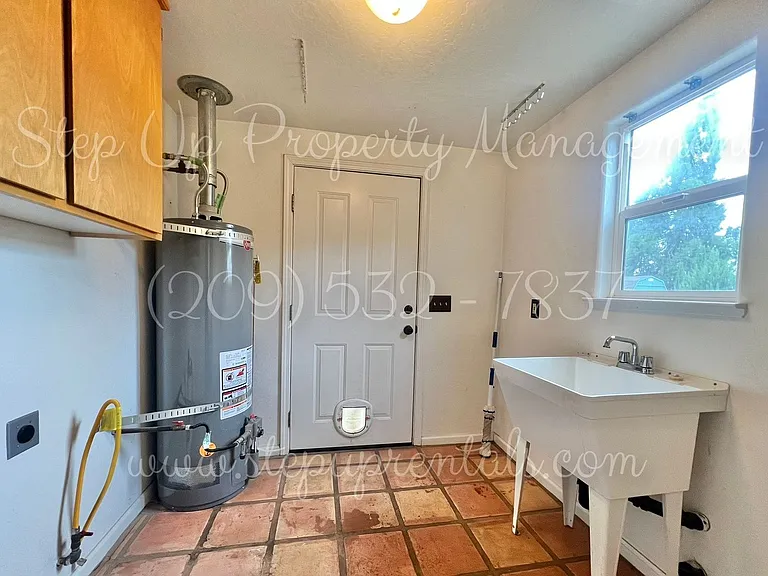 816 Oneida St — Photo 14