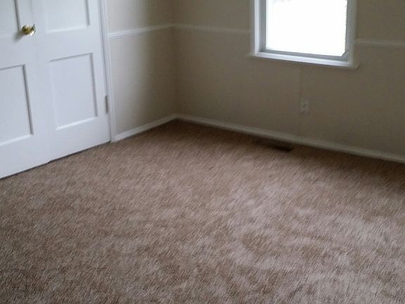 3rd image of 1549 Berwin Ave