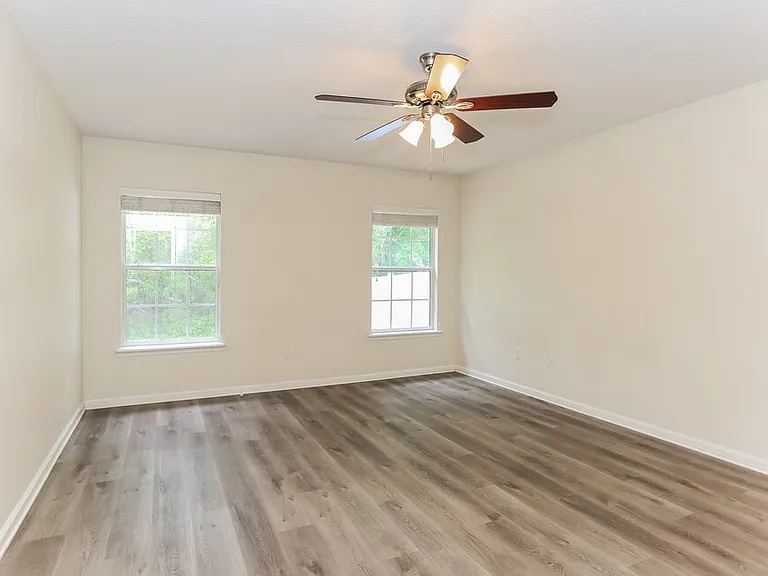 2274 Tyson Lake Dr — Photo 10