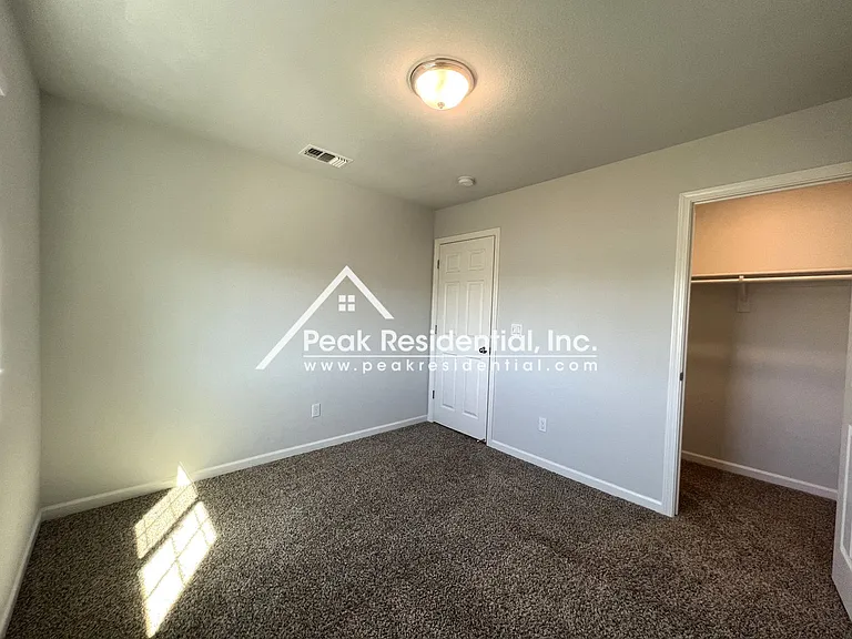 8112 Creeping Willow Ln — Photo 15