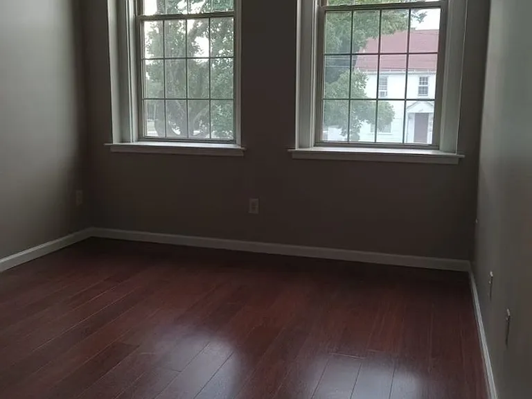 450 Hill St — Photo 21