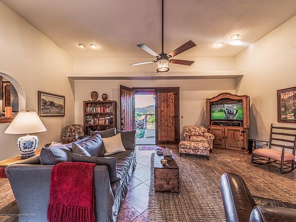 5th image of 394 Santiago Cir