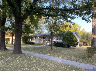 324 N 8th St, Fredonia, KS 66736