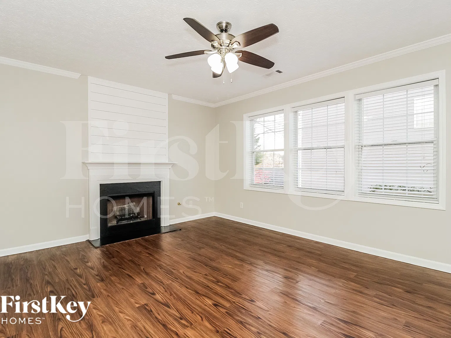4 bed, 2.5 bath, 1732 sqft, $2,195 — Photo 3