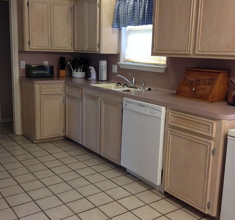 2nd image of 4402 Holly Ridge Dr