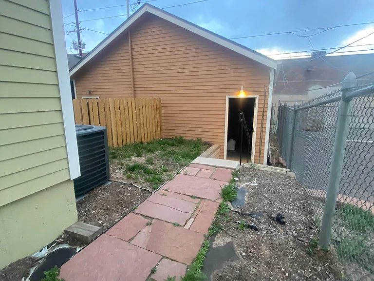 973 Galapago St — Photo 20