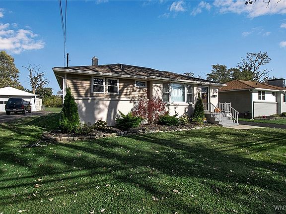 3rd image of 47 Maldiner Ave