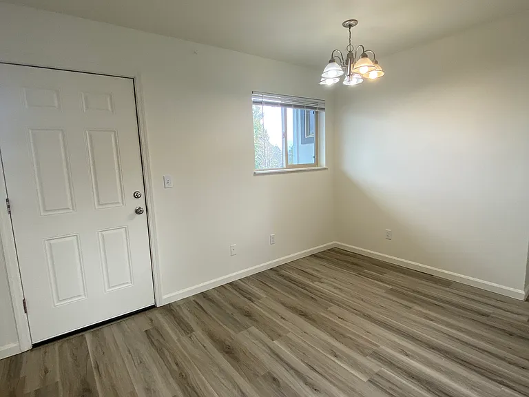 114 W Adams Ave #19 — Photo 7