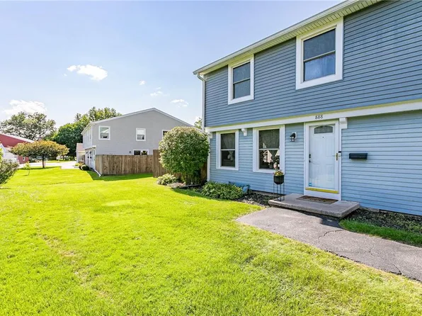 888 Hidden Valley Rd, Rochester, NY 14624