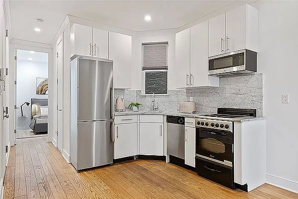1st image of 493 3rd Ave APT 2