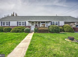 121 Sycamore Rd, Ephrata, PA 17522