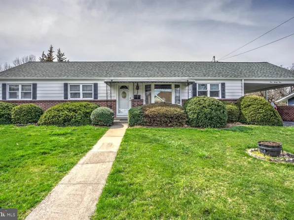 121 Sycamore Rd, Ephrata, PA 17522